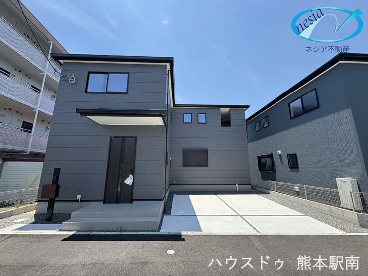 【外観】
■外観■
・グレーを基調とした落ち着いた外観