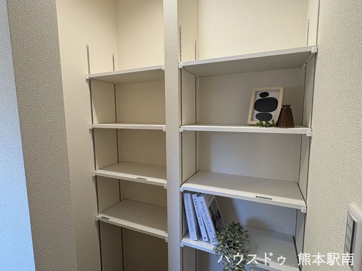 ■2F廊下の収納■