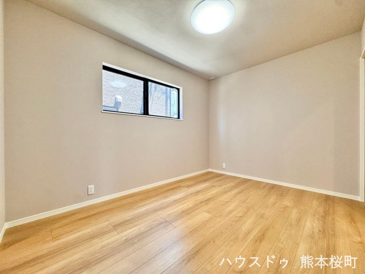 ■1階6帖洋室■心からリラックスできる静けさ、上質な眠りで、毎日をリセットします。明日への活力を養う空間です。