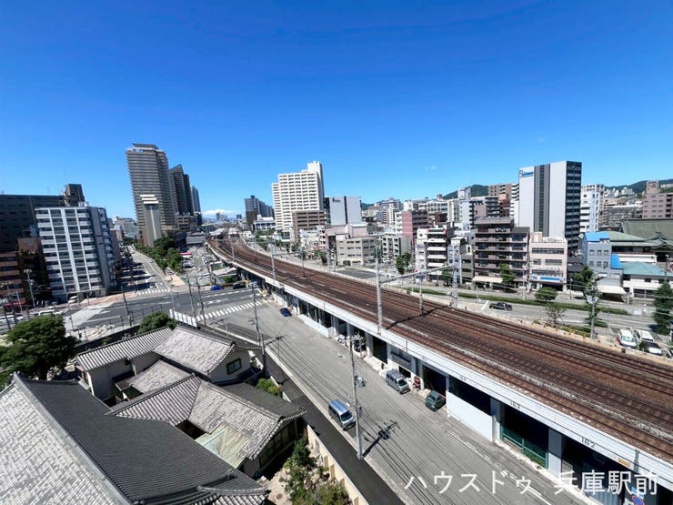 ◇視界を遮る建物が少なく、遠くまで見渡せる爽快な景色を毎日の暮らしの中でお楽しみいただけます。