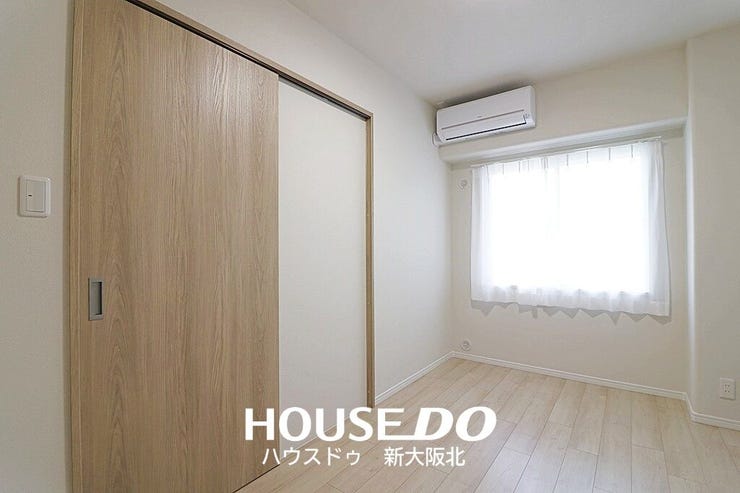 ■玄関入って左側の洋室です!
■こちらの洋室にもエアコン付き♪