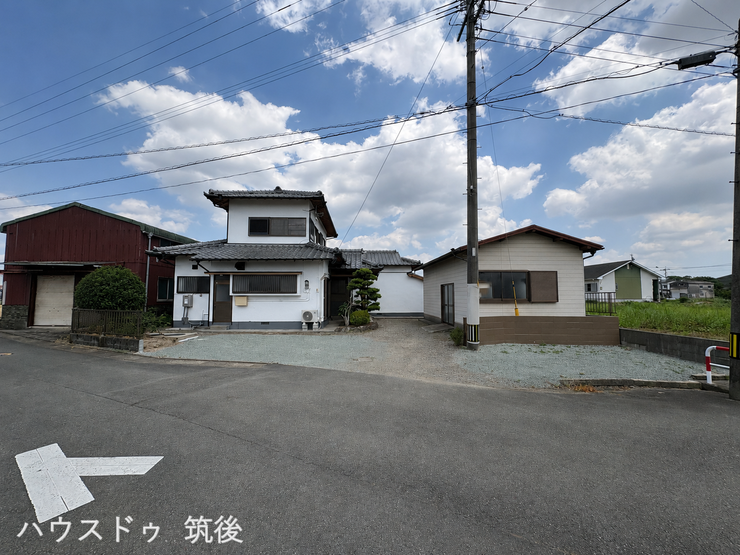 【外観】
駐車4台可|物置付きの5LDKリフォーム住宅
現在内覧可能です!