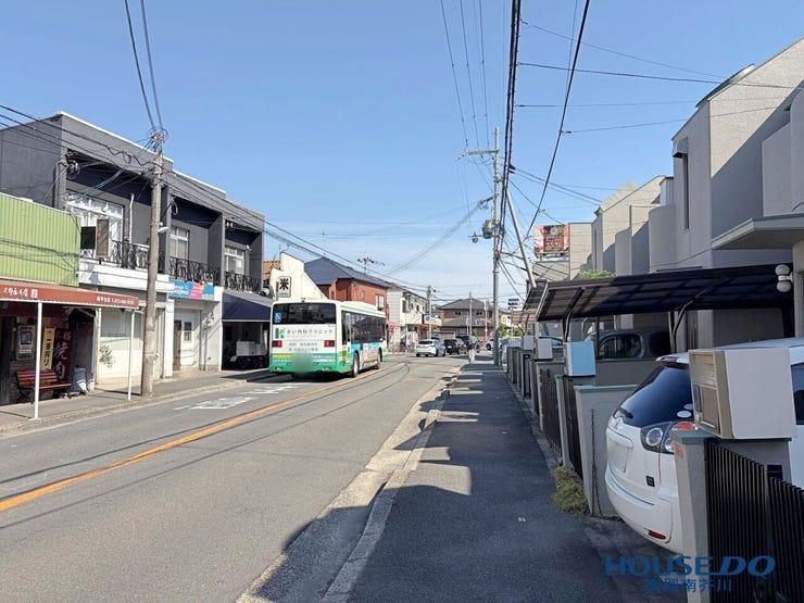 ゆったりとした前面道路です。