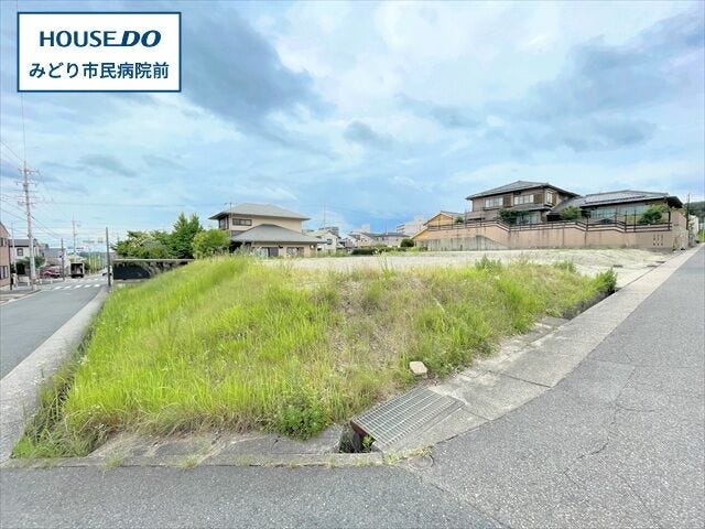 ・旬楽膳 滝ノ水店まで徒歩5分(約330m)
・V・drug緑鳴丘店まで徒歩5分(約380m
