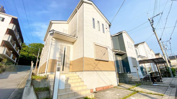 スーパーやコンビニ、幼保・小学校など生活利便施設が充実した立地です。
