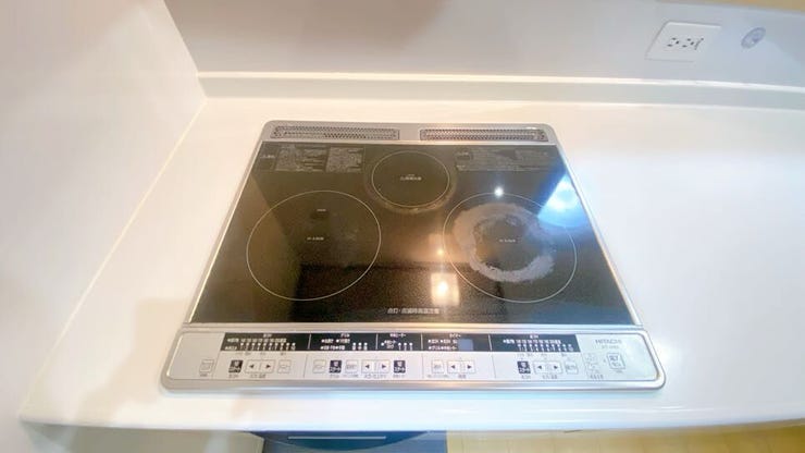 3口コンロなので同時に調理ができ、お料理もはかどります。