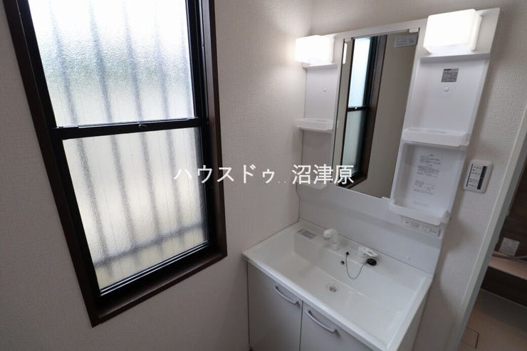 シャンプードレッサー付きです