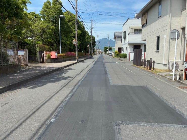 北西側前面道路