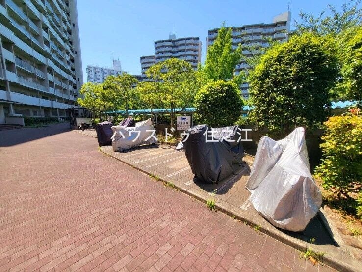 ★バイク置場。最新の空き状況の確認はお気軽にお申し付け下さい。