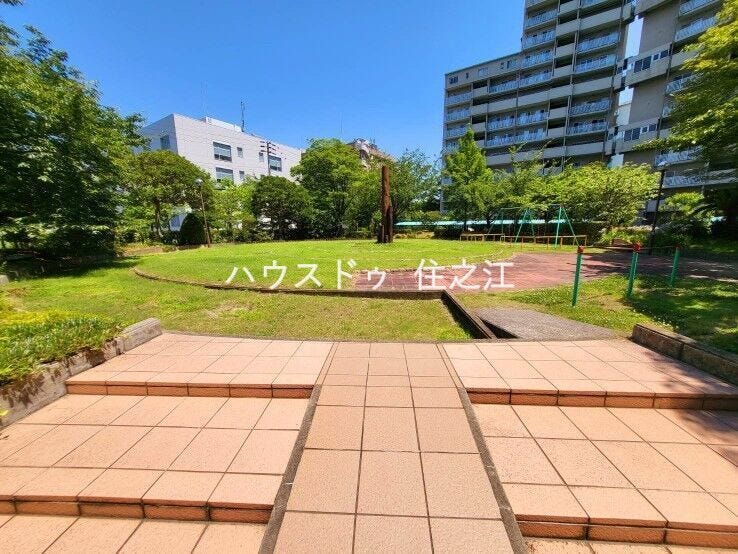 ★マンション内の敷地。植栽も多くあり緑豊かです♪