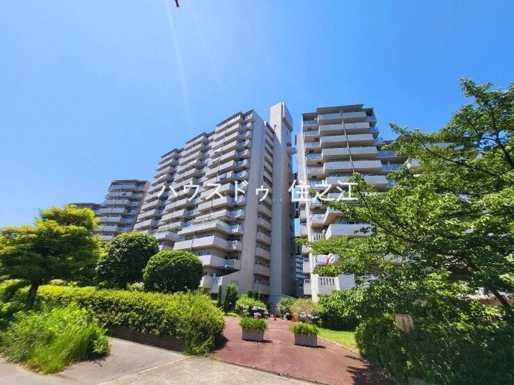 ★マンション敷地内。解放感があり、隣地建物とも離れております。