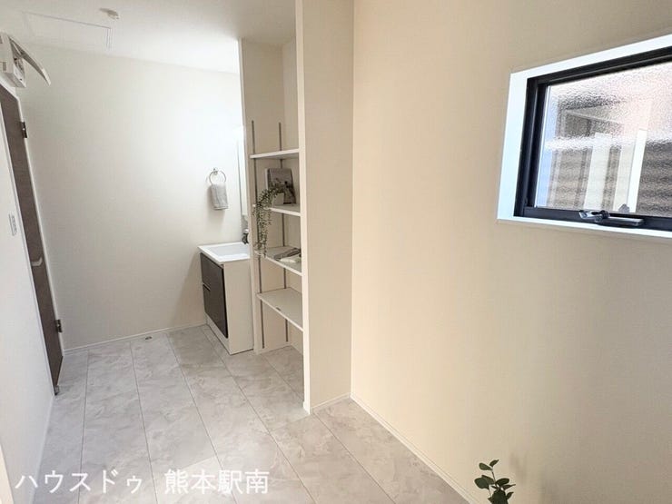 ■洗面所■
タオルや洗剤、日用品のストックを収納しやすい
生活感を抑えてスッキリ保てる