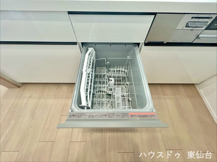 スイッチ一つで洗い物が完了♪頼もしい食洗器付きです♪