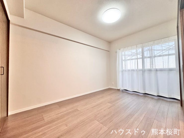 ■6.4帖洋室■心からリラックスできる静けさ、上質な眠りで、毎日をリセットします。明日への活力を養う空間です。