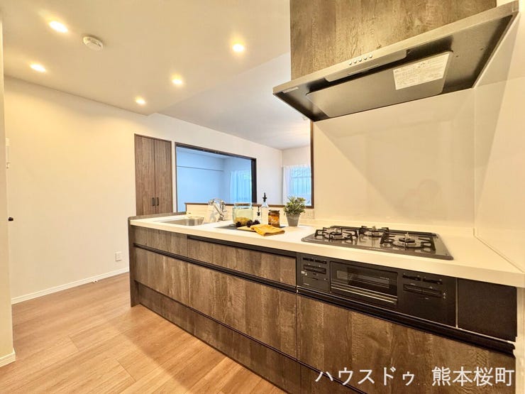 ■家族の「美味しい」が集まる舞台■高い機能性と美しいデザインを両立。料理する人も、待つ人も、笑顔になれる場所です。