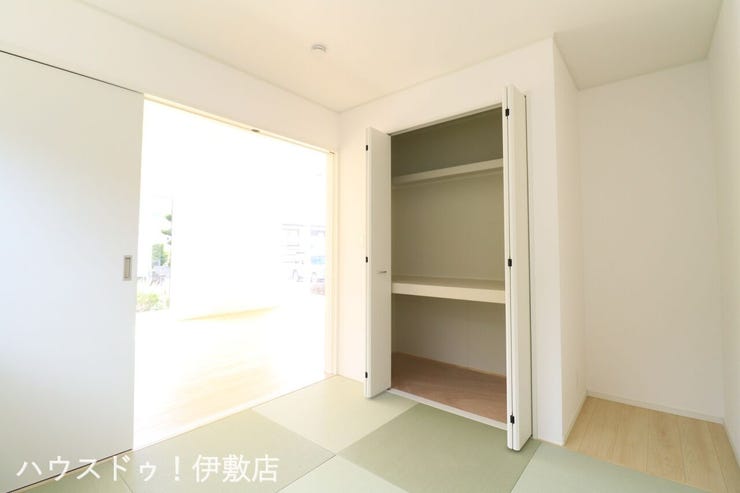 脇元 新築戸建 【和室5帖】
押入付きで布団なども楽々収納可能です！