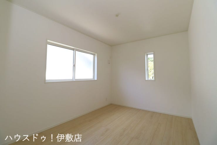 脇元 新築戸建 【洋室6帖】
「他社で住宅ローンに落ちてしまった」「車のローンが残っている」など、住宅ローンでお困りの方はぜひ一度弊社までご相談ください。