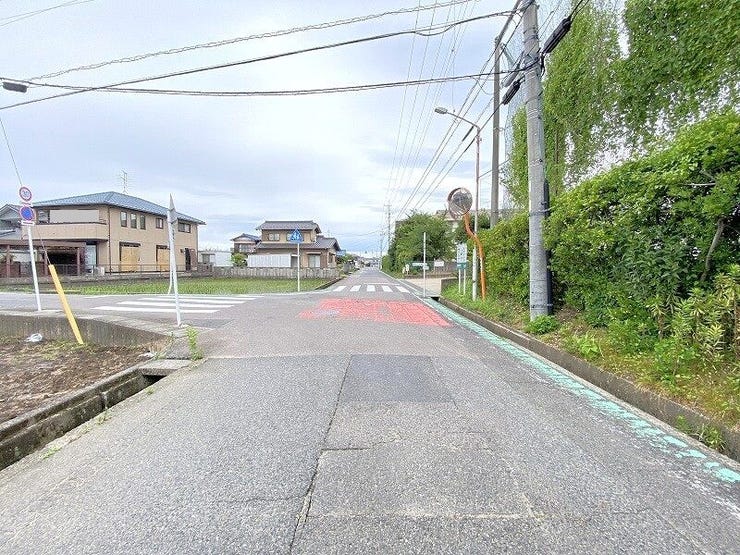 東側道路