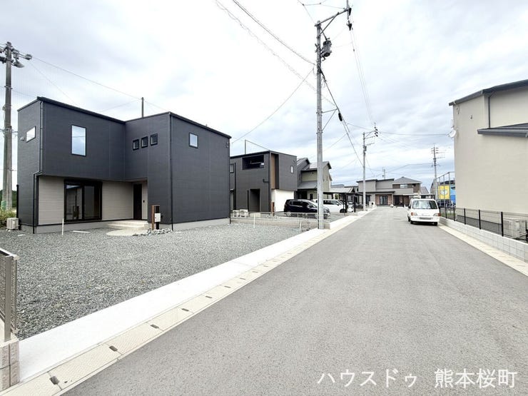 ■理想を叶える新しい暮らしの舞台■高いデザイン性と機能性を兼ね備えた住まい。ここで、家族の新しい物語が始まります。