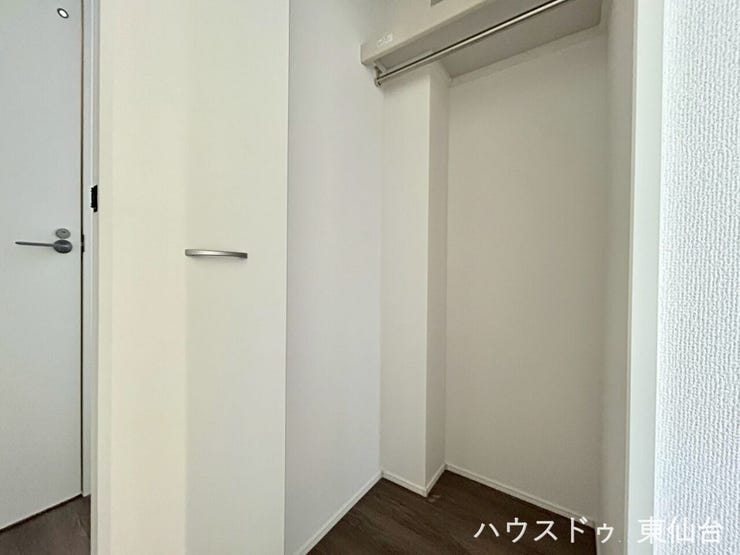 掃除道具や季節物の収納にぴったり。暮らしにゆとりが生まれます