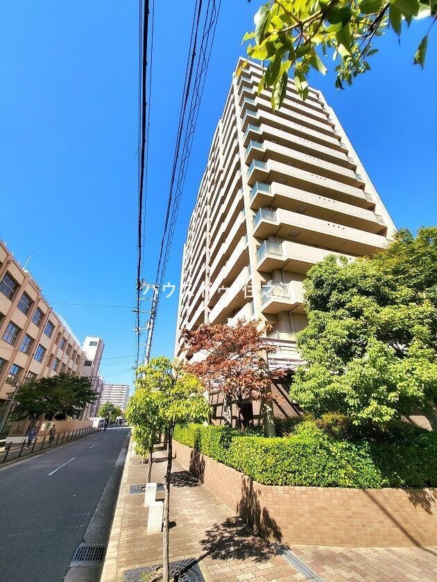 ★マンションから高速道路入口まで近いので、お車でのお出かけにも便利な立地です♪