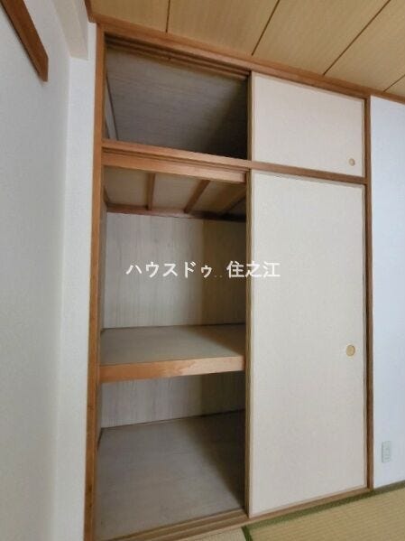 全室に収納がございますのでお部屋の中がスッキリ片付きますよ