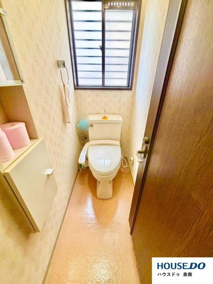 ウォシュレット機能付きトイレです。