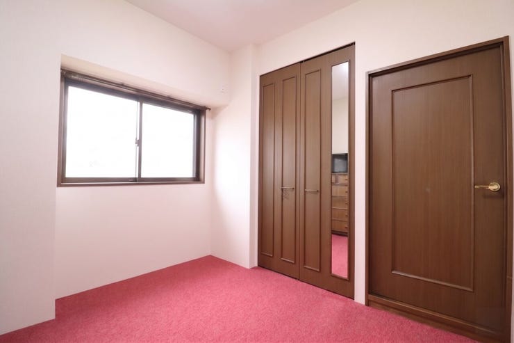 *4.7帖洋室*
※家具削除加工を行っており、写真はイメージです※