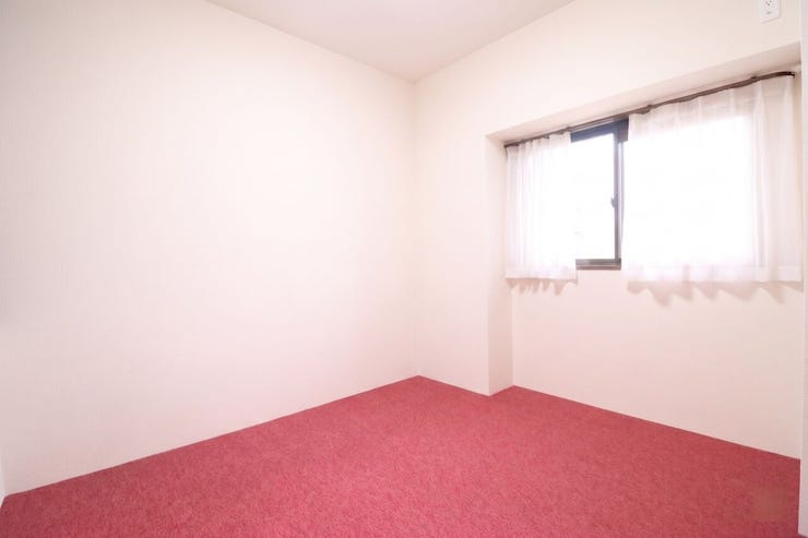 *4.7帖洋室*
※家具削除加工を行っており、写真はイメージです※