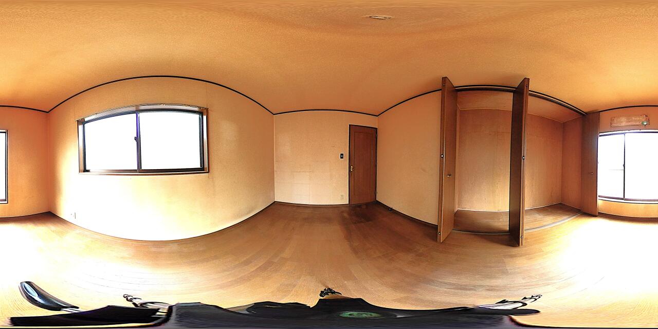 全室に収納がございますのでお部屋の中がスッキリ片付きますよ