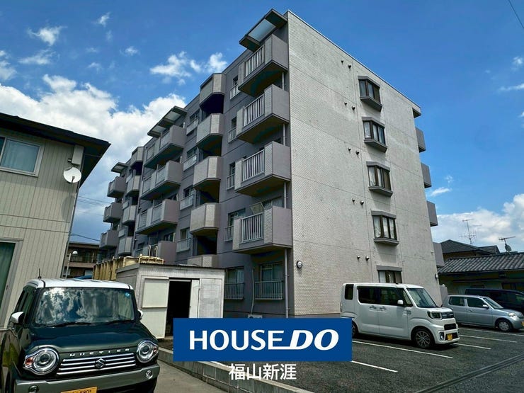 【外観】
閑静な住宅街にあります♪
周辺にはスーパーなど買い物施設や商業施設も充実しています!