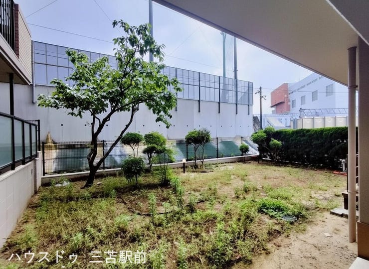 1階住戸だからこその専用庭付き♪