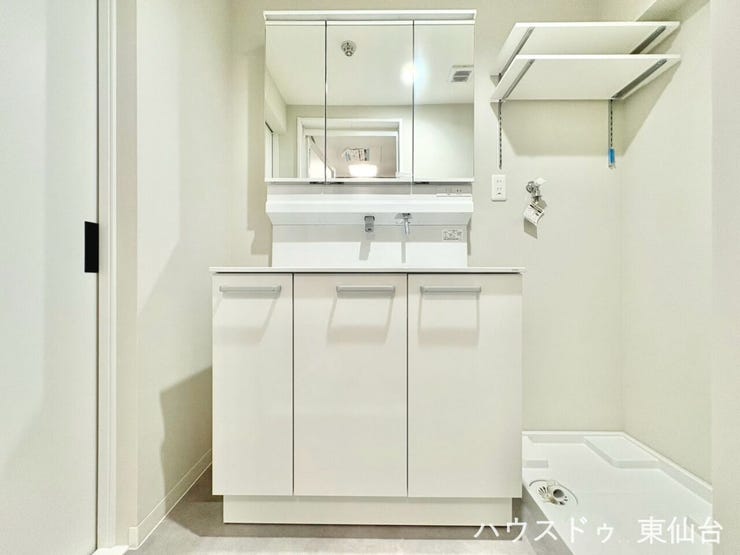 清潔感と機能性を兼ね備えた、使いやすい洗面空間