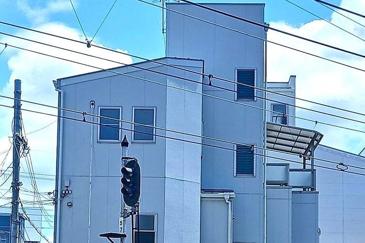 【外観】
「兄弟姉妹を別々の部屋に」が叶う家。
お子様の成長、親御様との同居、在宅ワークなど、将来どんな変化があっても「部屋が足りない」と困ることはありません♪