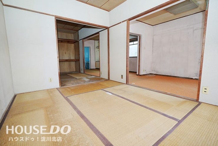 ■■本日内覧可能■■阪急各線「十三」駅徒歩6分!商業施設が充実している十三エリア駅からすぐの立地が魅力的♪リフォームは必須ですが、お好みの間取りを作ってみたい方や収益用物件としてもおすすめ!