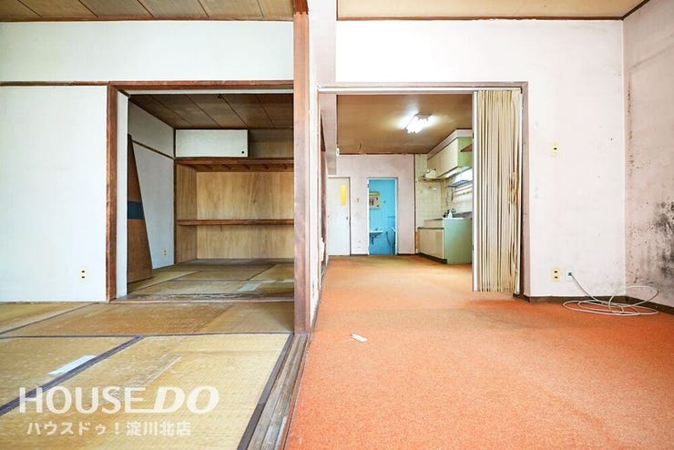 ■■本日内覧可能■■阪急各線「十三」駅徒歩6分!商業施設が充実している十三エリア駅からすぐの立地が魅力的♪リフォームは必須ですが、お好みの間取りを作ってみたい方や収益用物件としてもおすすめ!
