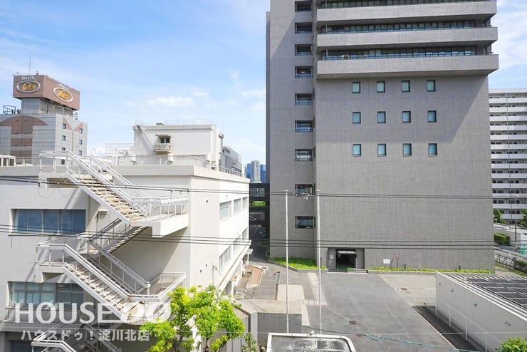 ■■本日内覧可能■■阪急各線「十三」駅徒歩6分!商業施設が充実している十三エリア駅からすぐの立地が魅力的♪リフォームは必須ですが、お好みの間取りを作ってみたい方や収益用物件としてもおすすめ!