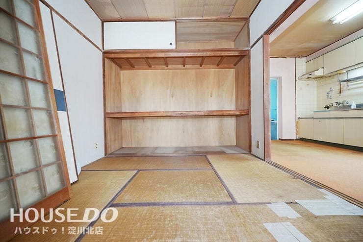 ■■本日内覧可能■■阪急各線「十三」駅徒歩6分!商業施設が充実している十三エリア駅からすぐの立地が魅力的♪リフォームは必須ですが、お好みの間取りを作ってみたい方や収益用物件としてもおすすめ!