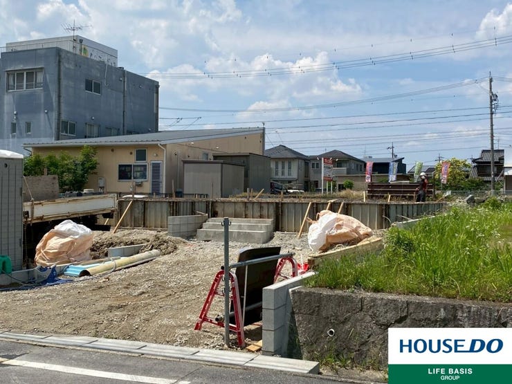 【通風良好】爽やかな風が家全体に行き渡る快適な住まい。風通しが良いことで、健康にも良い影響を与え、心地よい空気が家族全員をリフレッシュさせます。開放感あふれる空間で健康的な暮らしを実現できます。