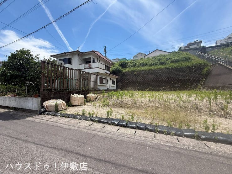 【外観写真】
・明和小学校まで徒歩10分、中平公園まで徒歩2分と子育てしやすい立地