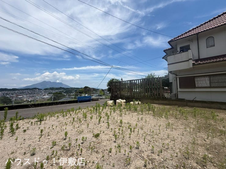 【外観写真】
「他社で住宅ローンに落ちてしまった」「車のローンが残っている」など、住宅ローンでお困りの方はぜひ一度弊社までご相談ください。