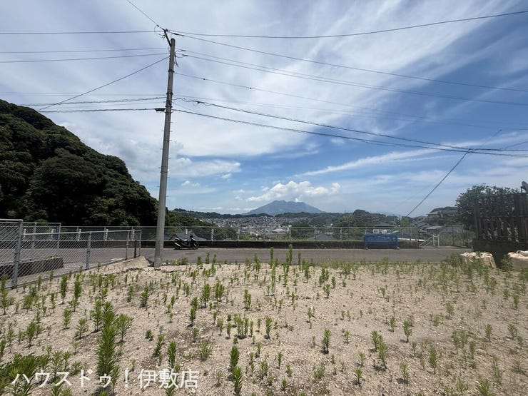 【外観写真】
雄大な桜島を眺めながら、自分の家でゆっくりと過ごしてみてはいかがでしょうか?