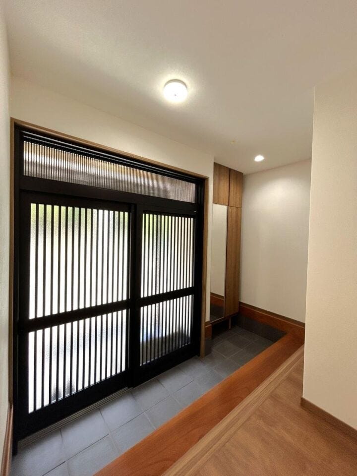 ☆内観から見た玄関☆