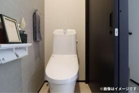 2階にもトイレがあるので夜中でも安心です。