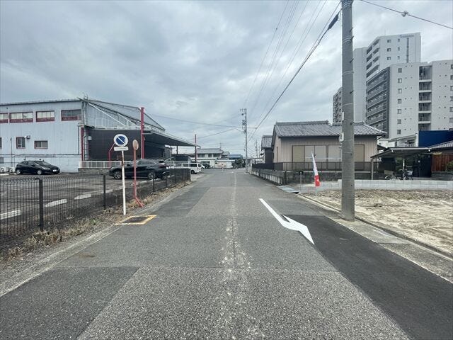 近隣の雰囲気は実際に見て、感じていただくのが一番です!
ぜひ現地を見に来てください♪お問い合わせお待ちしております。