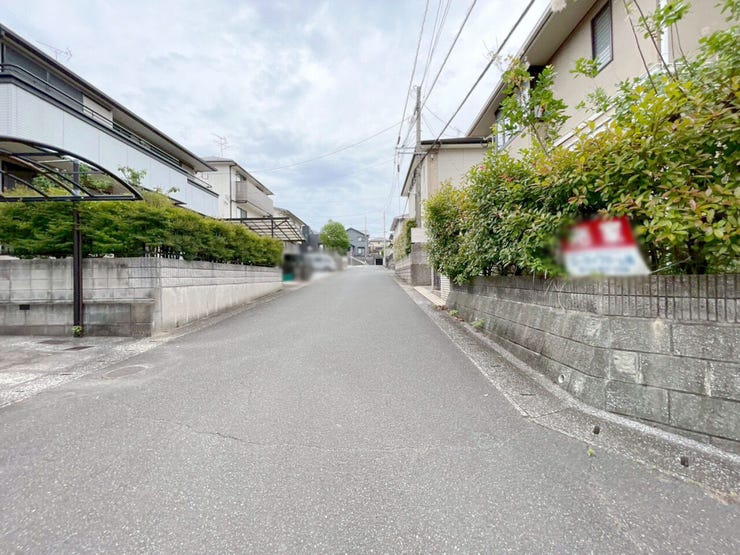 小倉南区舞ケ丘中古戸建て♪閑静住宅街♪WIC♪バス停徒歩約3分♪庭♪システムキッチン♪都市ガス♪