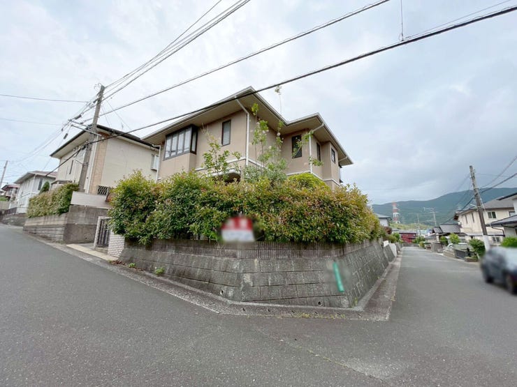 小倉南区舞ケ丘中古戸建て♪閑静住宅街♪WIC♪バス停徒歩約3分♪庭♪システムキッチン♪都市ガス♪
