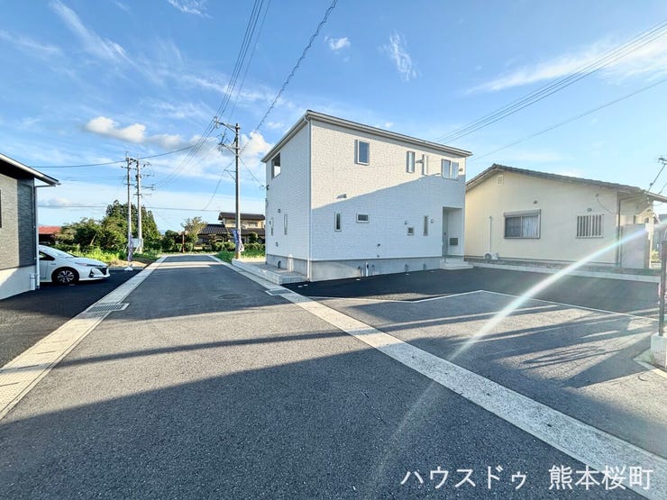 ■理想を叶える新しい暮らしの舞台■高いデザイン性と機能性を兼ね備えた住まい。ここで、家族の新しい物語が始まります。