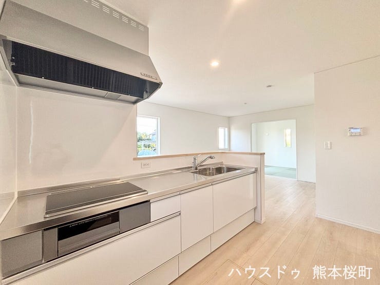 ■家族の「美味しい」が集まる舞台■高い機能性と美しいデザインを両立。料理する人も、待つ人も、笑顔になれる場所です。