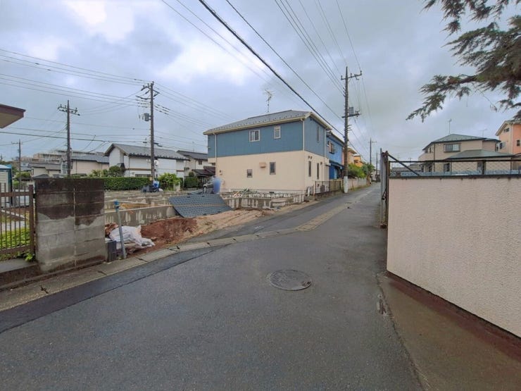 ◎前面道路:A号棟(6/15撮影)